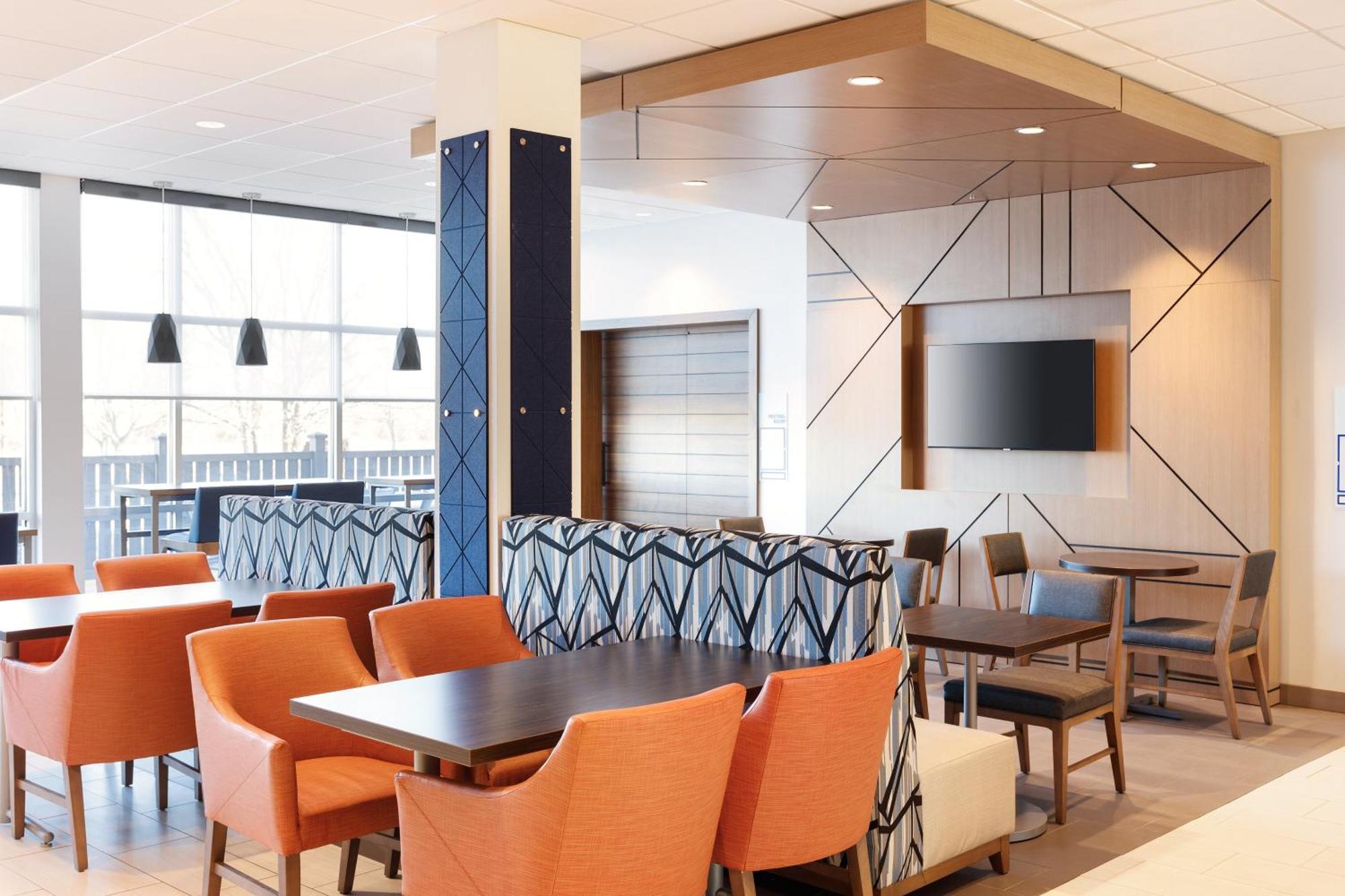 Holiday Inn Express & Suites Chicago - Matteson By Ihg Εξωτερικό φωτογραφία